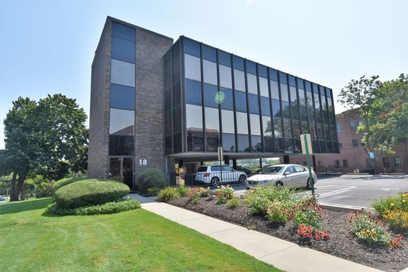 18 North Main Street, West Hartford, CT 06107